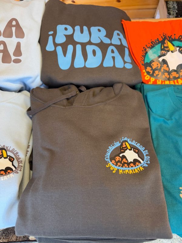 Sudadera 'Pura vida' gris
